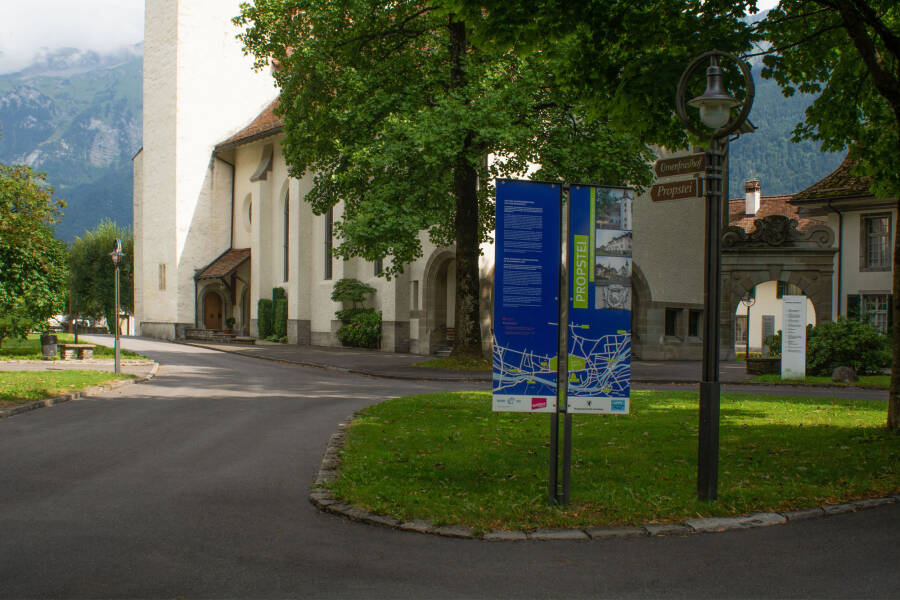 Webgeschreibung Schlosskeller Interlaken